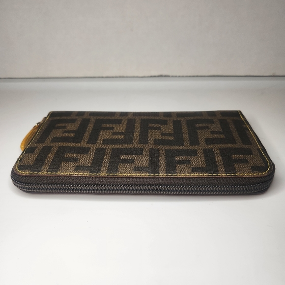 Fendi Zucca Long Zip Wallet 100% Authentic - Picture 4 of 6